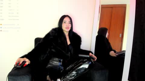 lace_victoria online show from 01.12.25