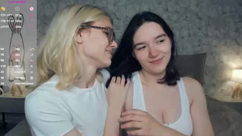 Snapshot of lacyedison chatting on 07.27.26 Violet and Isabel online show from 07.27.26