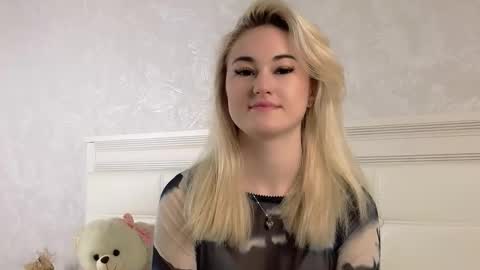 Snapshot of lacyhefti chatting on 12.16.25 Lisa online show from 12.16.25