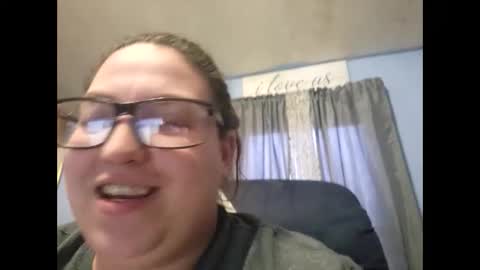 Snapshot of laddybuggie27 chatting on 02.10.25 Laddybuggie27 online show from 02.10.25