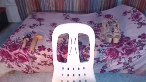 ladiekissesex online show from 03.04.25