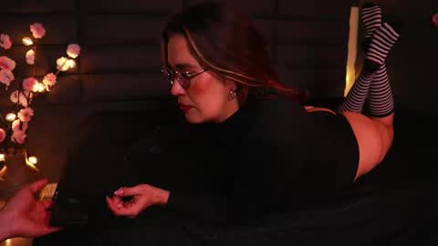 Kathie  Dicky    online show from 09.24.25