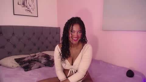 Karla - Instagram   lady karla1 online show from 12.19.24