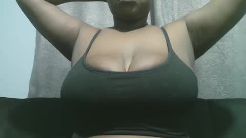 lady_dearra online show from 11.05.25