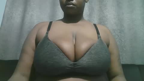 lady_dearra online show from 11.22.25