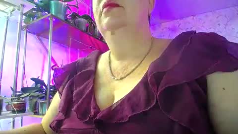 Snapshot of lady_gloria chatting on 09.09.25 Lady Gloria online show from 09.09.25