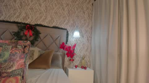 Snapshot of lady_lacey05 chatting on 12.21.24 Gaby  online show from 12.21.24
