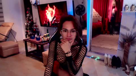 Snapshot of lady_sovereign chatting on 01.08.25 M MMY online show from 01.08.25