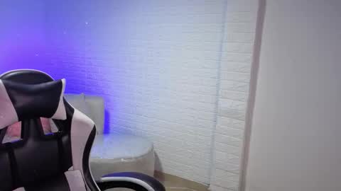 Lady Violet Bridgerton online show from 10.30.25