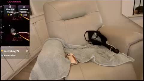 Ladybabs online show from 11.11.25