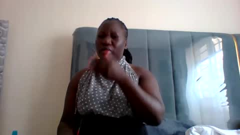 lindah32 online show from 12.24.24