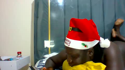 lindah32 online show from 12.25.24