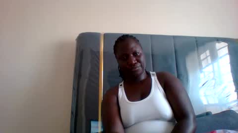 lindah32 online show from 12.26.24