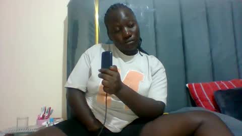 lindah32 online show from 02.17.25