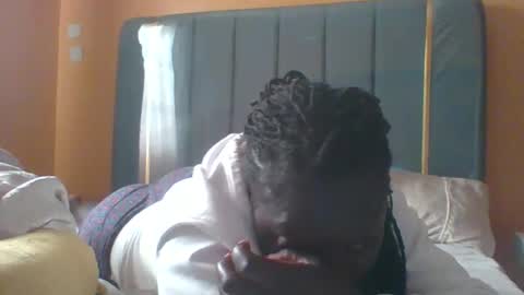 lindah32 online show from 10.23.25