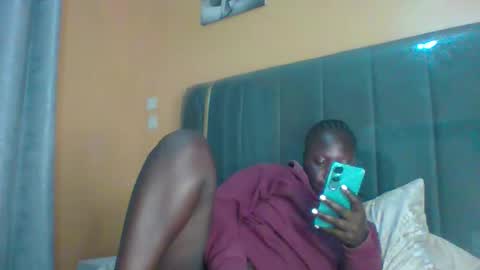 lindah32 online show from 11.17.25