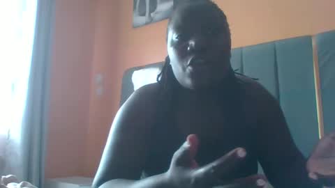 lindah32 online show from 11.21.25