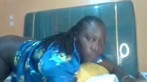 lindah32 online show from 04.25.26