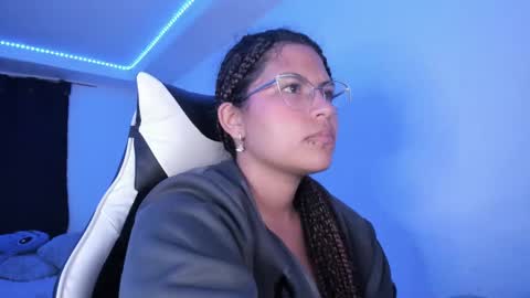  Lady  online show from 02.13.25