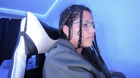  Lady  online show from 02.18.25