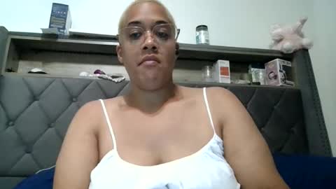 Snapshot of ladycinnabon chatting on 07.05.26 Stephanie online show from 07.05.26