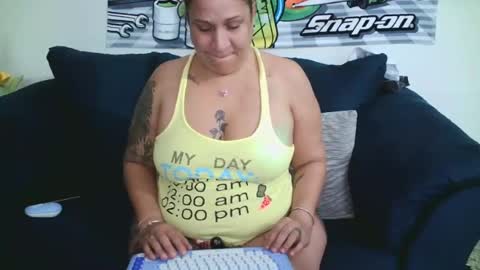 Snapshot of ladycreamypr1 chatting on 06.22.26 onlyfans Ladycreamypr online show from 06.22.26