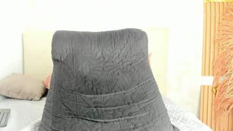  Danna................. online show from 04.18.26