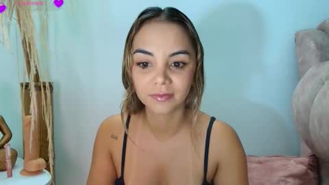 Hello im lady nice to meet you  online show from 11.28.25