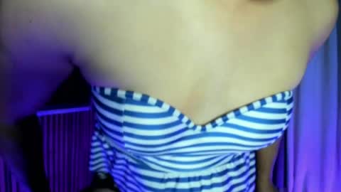 Snapshot of ladyfox_95 chatting on 06.29.26 ask me online show from 06.29.26