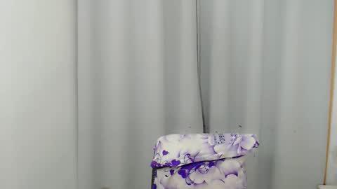 Snapshot of ladyfucker_ chatting on 10.12.25 ladyfucker_ online show from 10.12.25