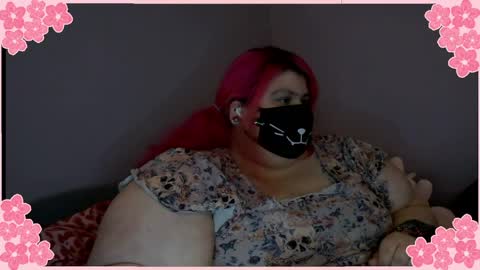Snapshot of ladykitsunebig chatting on 05.07.26 ladykitsunebig online show from 05.07.26