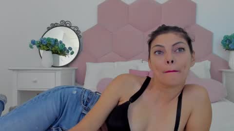 Lia online show from 01.08.25