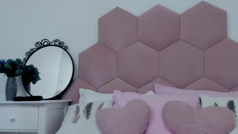 Lia online show from 02.24.25