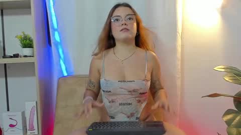 Snapshot of ladynemesis00 chatting on 02.15.25 ladynemesis00 online show from 02.15.25