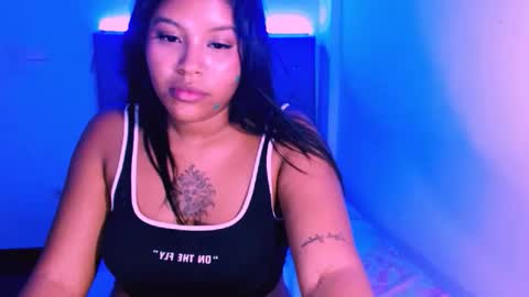 laura online show from 04.11.26