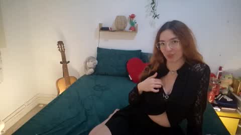 Laedystarlette online show from 11.20.25