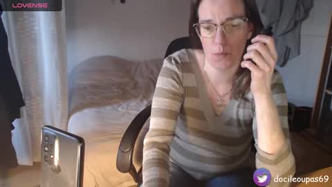 Snapshot of laeti34 chatting on 02.13.25 Lea online show from 02.13.25