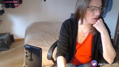 Snapshot of laeti34 chatting on 02.20.25 Lea online show from 02.20.25