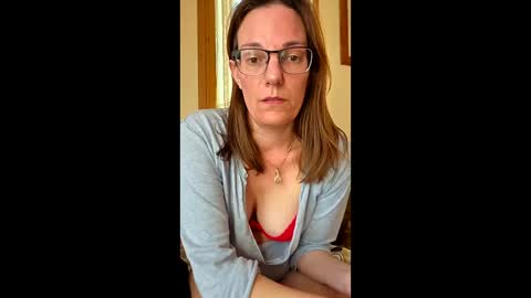Snapshot of laeti34 chatting on 02.24.26 Lea online show from 02.24.26