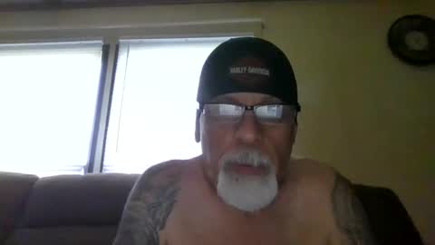 Snapshot of laidbackluxury chatting on 06.02.26 laidbackluxury online show from 06.02.26
