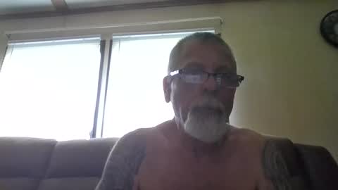 Snapshot of laidbackluxury chatting on 06.08.26 laidbackluxury online show from 06.08.26