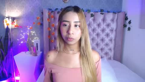 Snapshot of lailastilwills chatting on 11.01.25 Laila Stilwills online show from 11.01.25