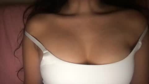 Snapshot of lailayousef chatting on 12.05.24 Laila Yousef online show from 12.05.24