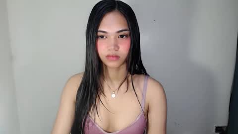 Snapshot of laire_allure chatting on 05.21.26 laire online show from 05.21.26