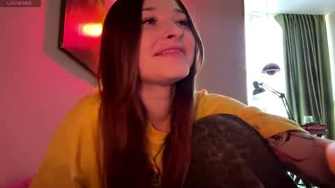 Snapshot of lakiaeskuchen chatting on 06.18.26 Hello guys Im Ann online show from 06.18.26