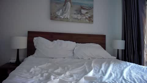 Lallie  online show from 02.26.25