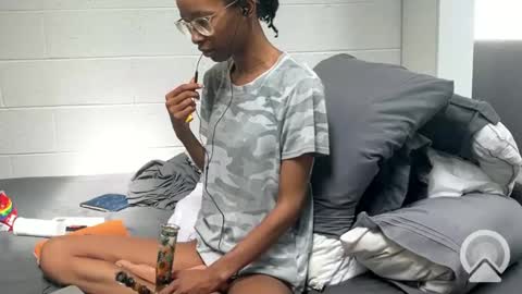 lalunevelvet online show from 02.17.25