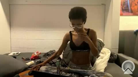 lalunevelvet online show from 02.24.25