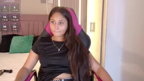 Laura online show from 11.08.25