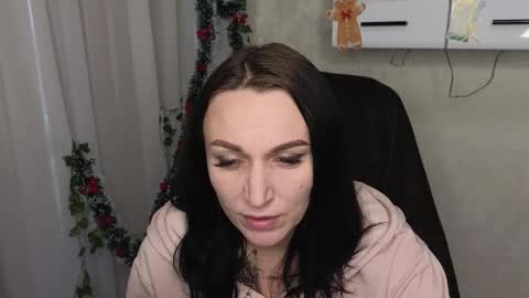 Lalya online show from 12.22.25